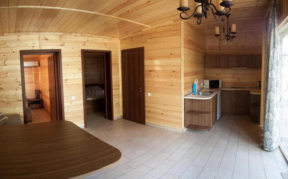 Marco Polo Hotel Ulʼyanovka Екстериор снимка