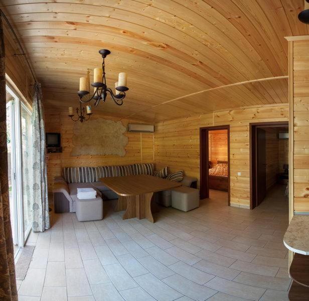 Marco Polo Hotel Ulʼyanovka Екстериор снимка
