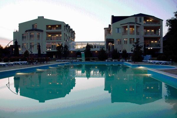 Marco Polo Hotel Ulʼyanovka Екстериор снимка