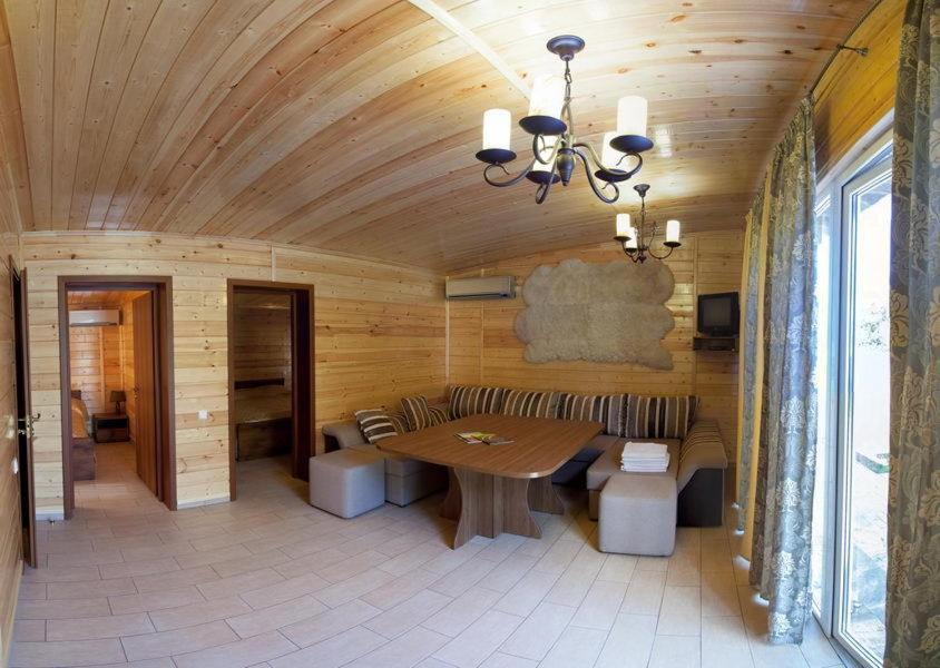 Marco Polo Hotel Ulʼyanovka Стая снимка