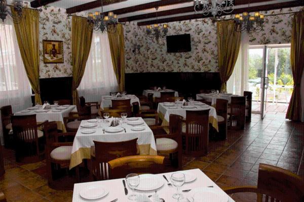 Marco Polo Hotel Ulʼyanovka Екстериор снимка